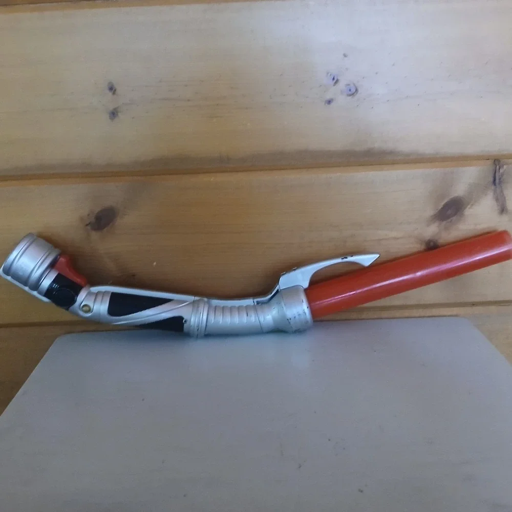Star Wars 2001 Hasbro Count Dooku Lightsaber untested needs batteries scuffed A4